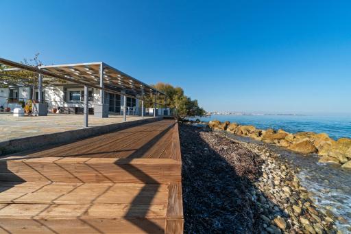 Seaside Private Beach Villa 3BR w 3,5 BA - Housity