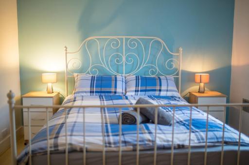 Premium Deals l Last-Minute Escape l Double Bed House l UK l Gaming Room l Komfy 3 bedroom cottage with Riverview l Perfect for Short or Long Stays - Housity