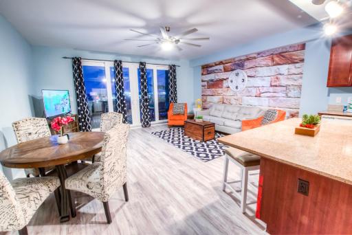 Laketown Wharf Resort 416 By Aneliya - Housity