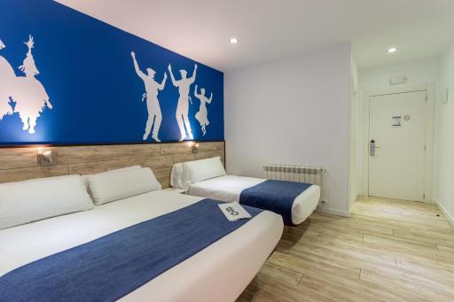 Casual Blue - Housity