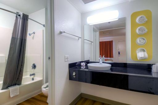 Motel 6-Palm Springs, CA - Downtown - Housity