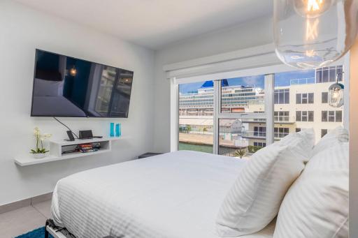 Modern Design Studio Ready For Enjoyment - Housity