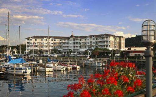 Watkins Glen Harbor Hotel - Housity