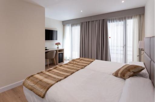 Hotel SAIOLA - Housity
