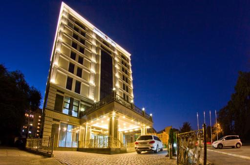 Plaza Hotel Bishkek - Housity