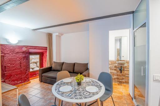 Apartamento 1 en la muralla romana junto a la Catedral - Housity