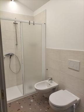 Bevi e Dormi - Housity