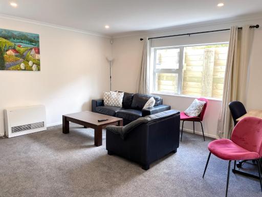 NO PARTY ALLOWED, Brand new! Free unlimited fiber wifi - Housity