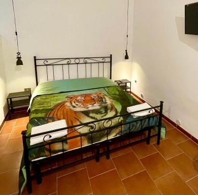 Parisa House - Housity
