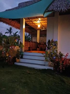 Weeroona Huts Homestay Pacifico - Housity