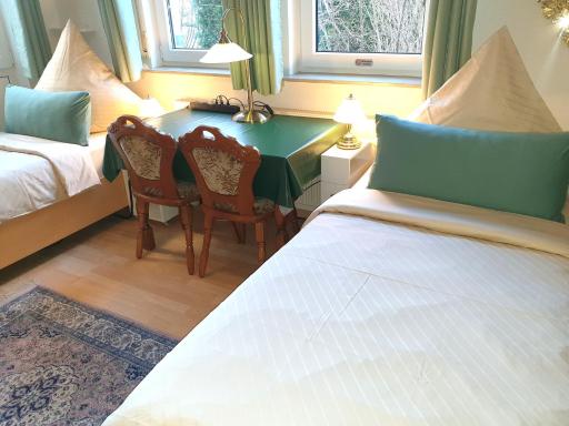 Zimmer Hohbuch mit Achalmblick - Housity