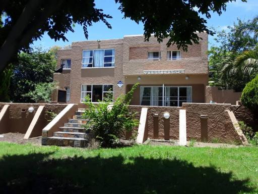 Vaalaton - Housity