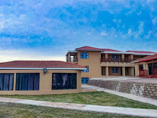 Coastal Beach Resort - Housity