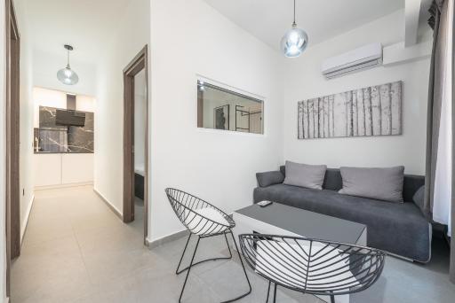 Iguana Gold Luxury Suites 2 ( 1 min from Ermou street) - Housity