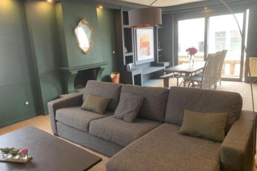 Chez Eugène - Housity