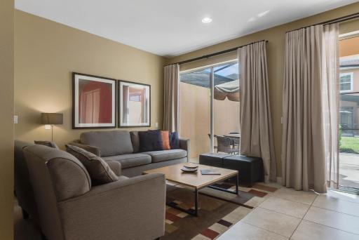 2 Bedrooms 2,5 Bathrooms Regal Oaks 2618 Cl - Housity