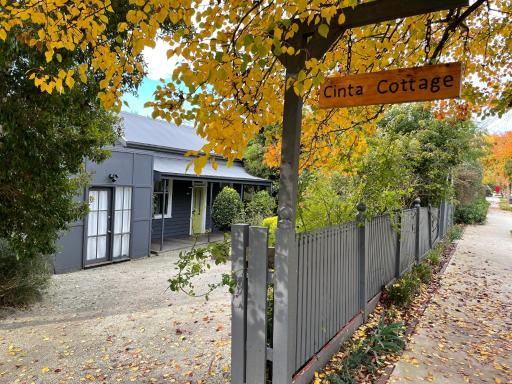 Cinta Cottage - Housity
