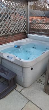 Blashford Manor Farmhouse - The Shetland Cottage - Housity