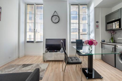 Studio Famous bd Victor Hugo - city center - Housity