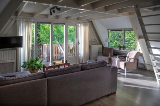 Gezellige bungalow met zwembad op het park - Housity