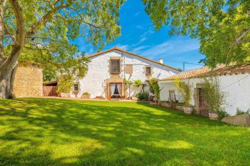 Masia 1612 Muy cerca de las playas Costa Brava - Housity