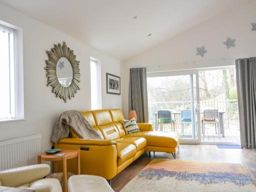 Blue Neptune - Housity