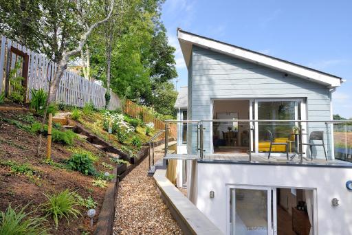 Blue Neptune - Housity