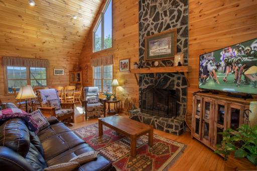 River Valley View - Housity