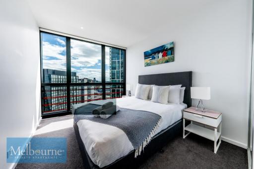 Travel Proud Melbourne Private Apartments - Collins Street Waterfront, Docklands - Housity