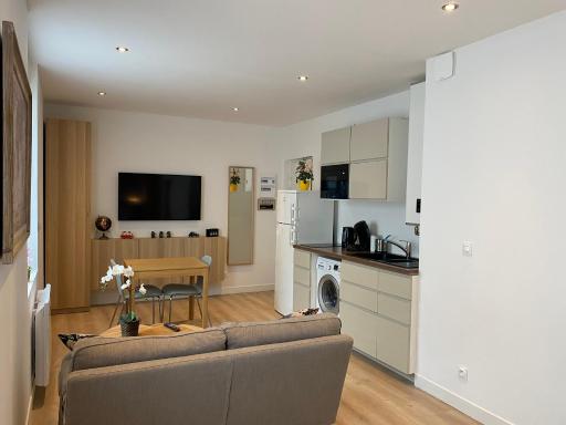 Studio 28m2 avec parking privé - Lycée Roosevelt - Arena - Gare - Housity