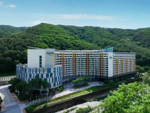 Jeongseon Mayhills Resort - Housity