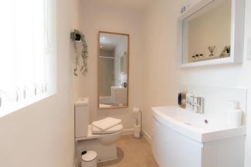 Crescent House Apartments - Housity