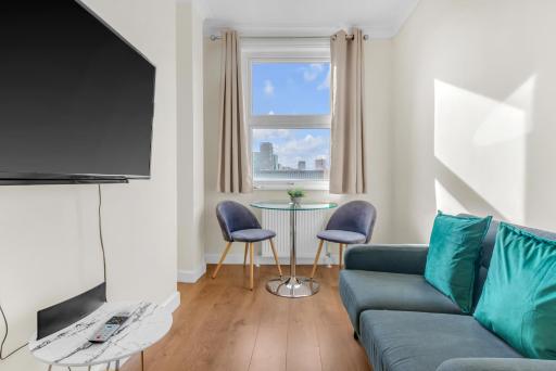One Bedroom Serviced Apartment in Euston, Camden Town - Housity
