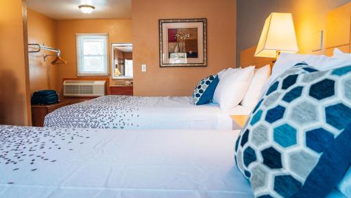 Quiet Corner Inn - Housity