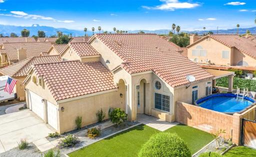 Golden Desert Getaway Family Friendly Home - Housity