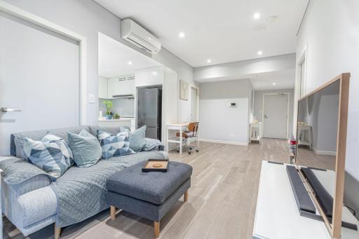 Comfy Designed 2BD w near Bennelong Bridge - Housity