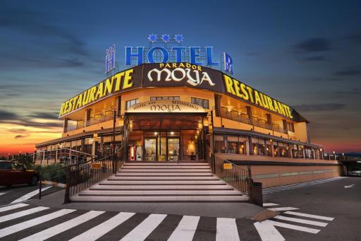 Hotel Moya - Housity
