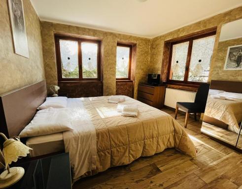 San Luigi - Rooms & Apartments - Housity