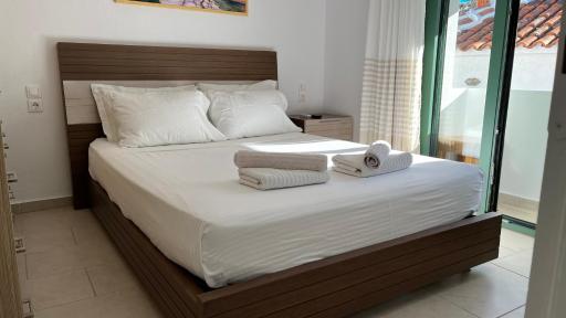 Angelos House Deluxe Apartments - Housity