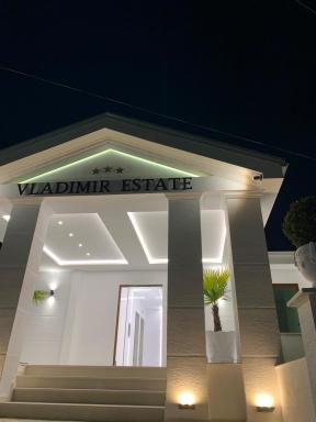 Vladimir Estate Hotel - Housity