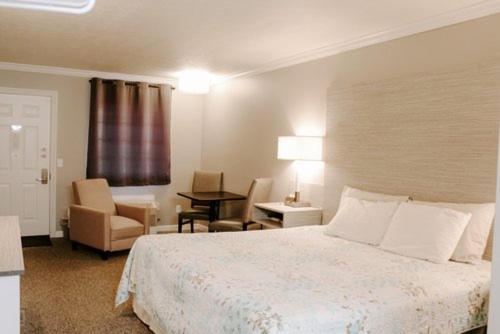 Berlin Village Inn - Housity