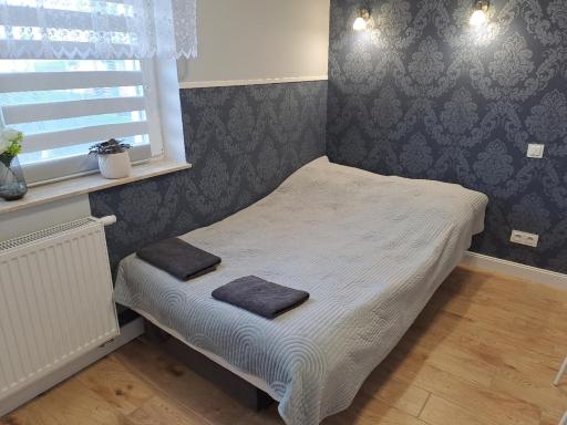 Studio Jutrzenka z łazienką by Apartamenty na dni Wrocław - Housity