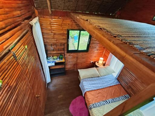 SMALL CABIN IN THE SOUTH - Housity