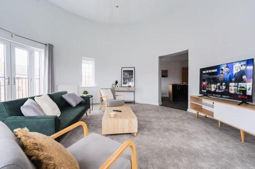 The Glade View Luxury Penthouse - Housity