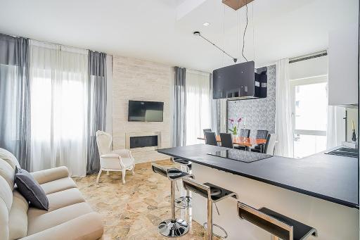 Elegant & Spacious - 30 min from Venice - King beds! - Housity