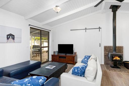 Abbey Beach Shack - Housity