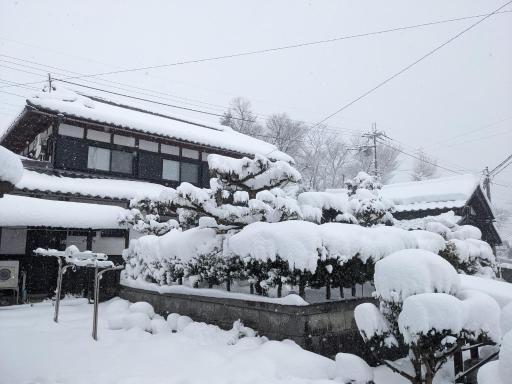 Farm stay inn 母屋 Sanzaemon-tei GuestHouse Second floor Shiga-Takasima Traditional Japanese architecture house Limited to one group per day - Housity