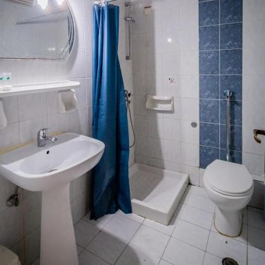 Perkes Hotel Complex - Housity