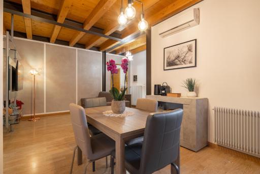 [Venezia-Suite Hemingway]a pochi passi Outlet - Housity