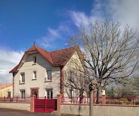 La Clastille - 35mn du Puy du F, 20mn de Cholet, 30mn d'Angers - Housity
